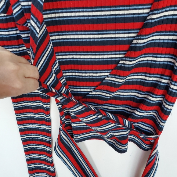 Free People Always With Me Wrap style Long Sleeve Tee EUC!  Size Small - Picture 7 of 13